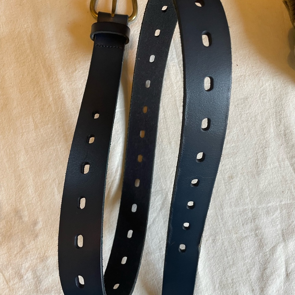 Banana Republic Navy leather belt with gold hardware / O/S